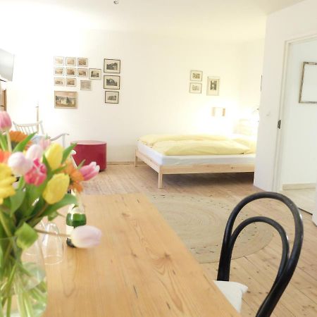 Gartenstudio-Apartment Tausendfreund - Adults Only - Am Chiemsee Breitbrunn am Chiemsee Extérieur photo